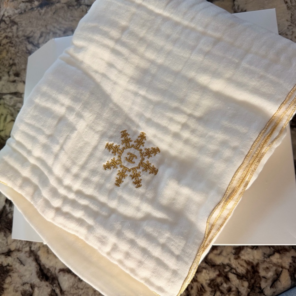 Authentic Chanel Beauté Muslin Cloth – Limited Edition VIP Gift